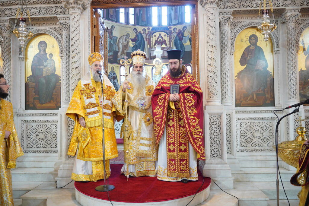 Θ. Λειτουργία για την 20ετή Ποιμαντορία του Σεβασμιωτάτου κ. Σεραφείμ στην Ι.Μ. Πειραιώς – Εις Πρεσβύτερον Χειροτονία – Χειροθεσία Πνευματικών.