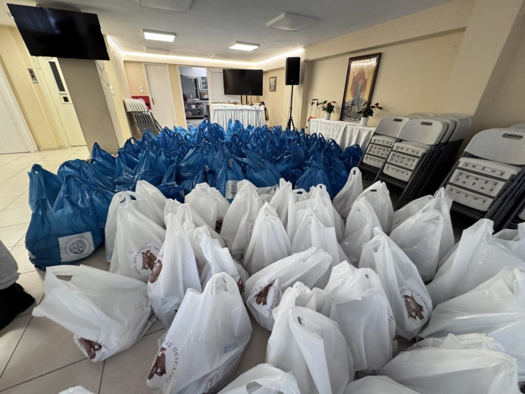 Επίσκεψη του Σεβασμιωτάτου σε Ενοριακούς Ναούς εν όψει των πασχαλινών Δεμάτων Αγάπης.